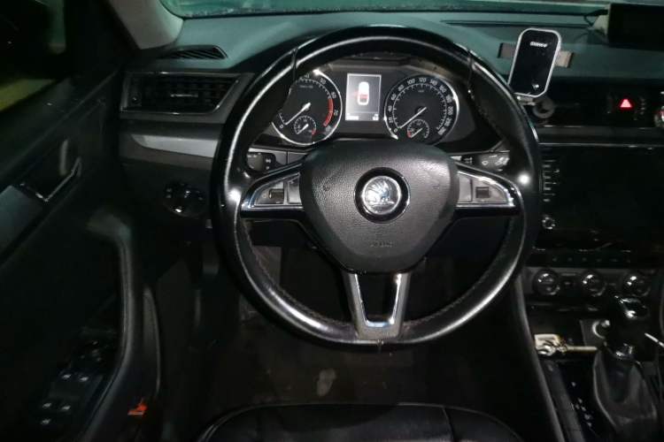 Used Skoda Superb 2016 TSI280 DSG Innovation Edition Steering Wheel