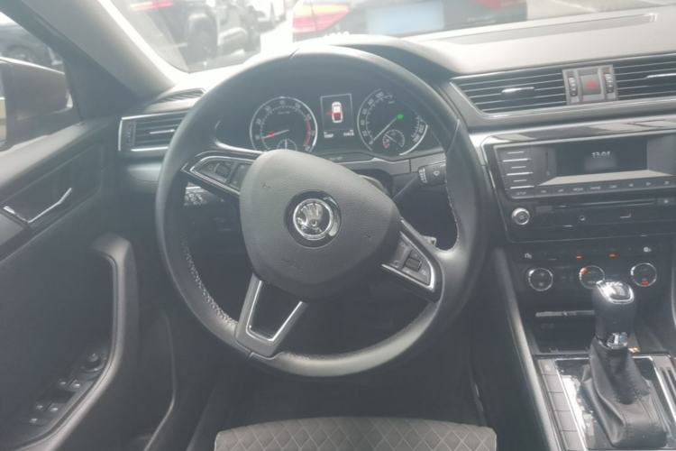 Used Skoda Superb 2016 TSI330 DSG Innovation Edition Steering Wheel