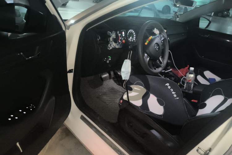 Used Skoda Superb 2016 TSI330 DSG Smart Drive Edition Driver Seat