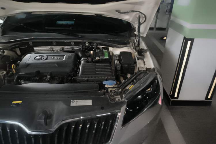 Used Skoda Superb 2016 TSI330 DSG Smart Drive Edition Engine Bay Left