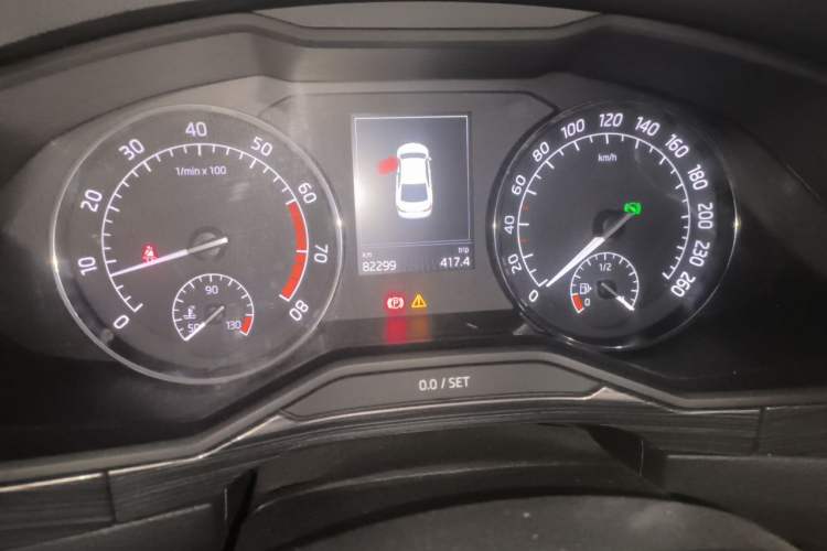 Used Skoda Superb 2016 TSI330 DSG Smart Drive Edition Odometer Close Up