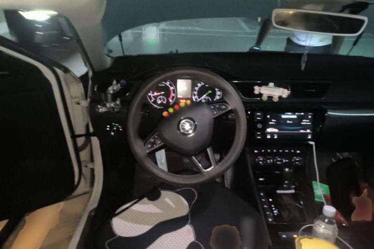 Used Skoda Superb 2016 TSI330 DSG Smart Drive Edition Steering Wheel