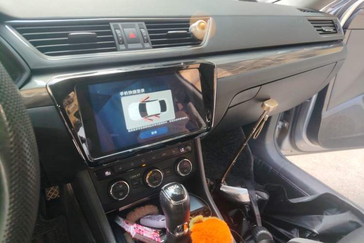 Used Skoda Superb 2016 TSI330 DSG Smart Drive Edition Audio And AC Panel