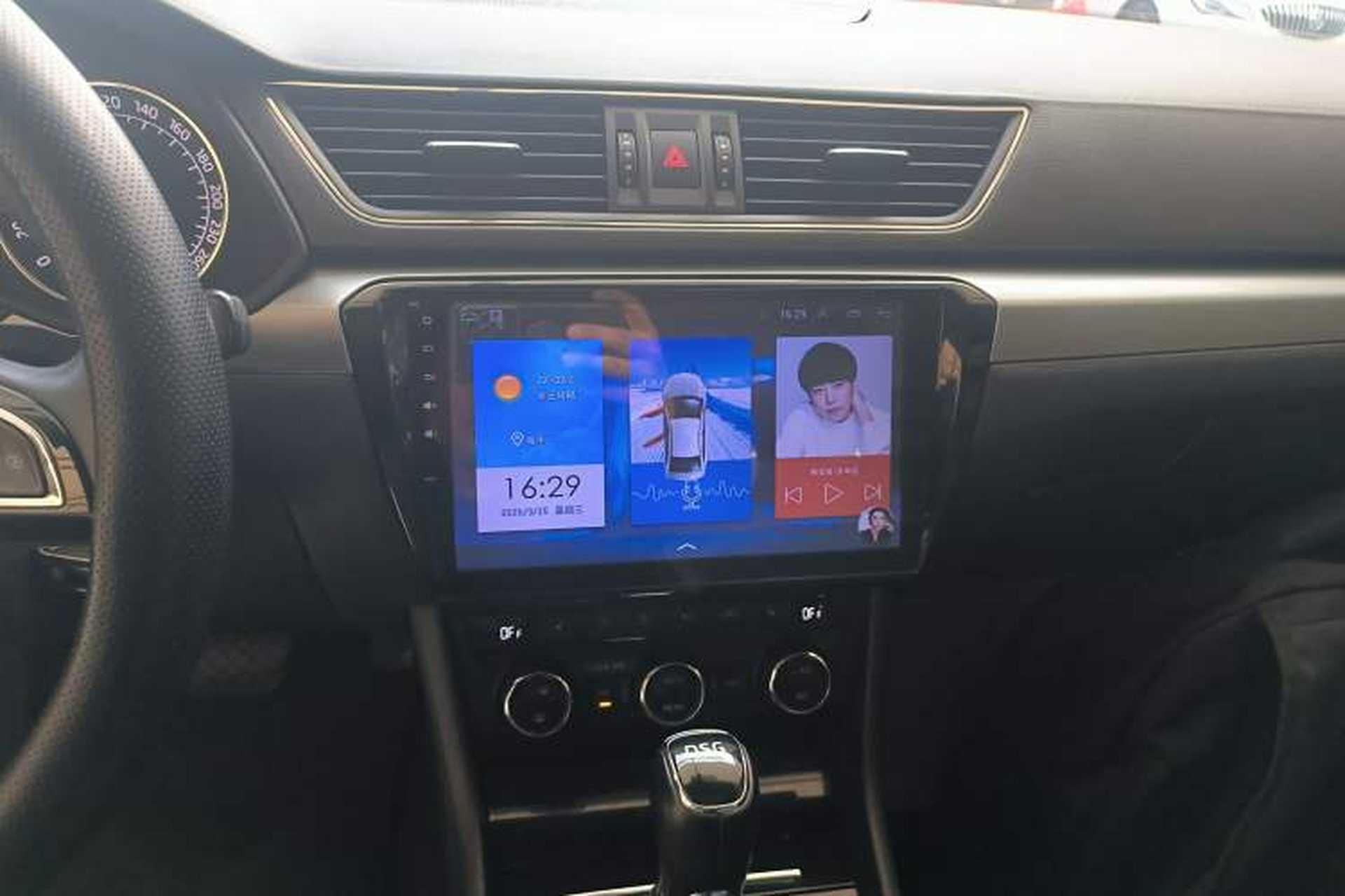 Used Skoda Superb 2016 TSI330 DSG Innovation Edition Audio And AC Panel