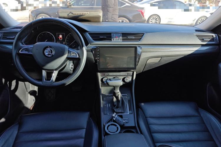 Used Skoda Superb 2016 TSI330 DSG Smart Drive Edition Center Console