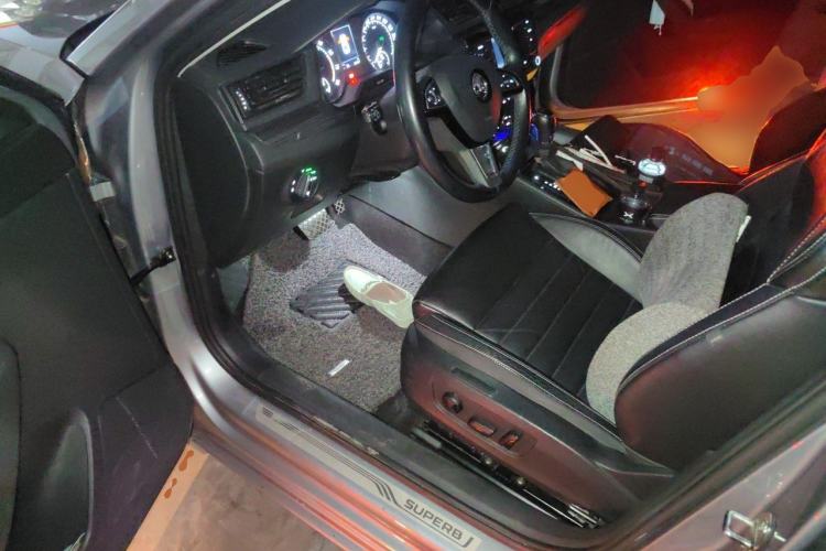 Used Skoda Superb 2016 TSI330 DSG Smart Drive Edition Driver Seat