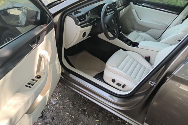 Used Skoda Superb 2016 TSI330 DSG Smart Drive Edition Driver Seat