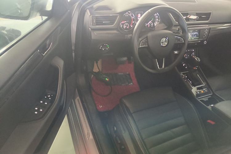 Used Skoda Superb 2016 TSI330 DSG Smart Drive Edition Driver Seat