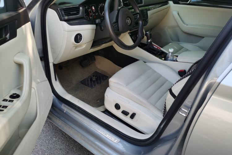 Used Skoda Superb 2016 TSI330 DSG Smart Drive Edition Driver Seat