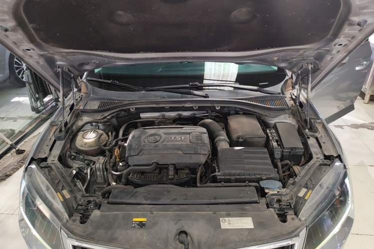 Used Skoda Superb 2016 TSI330 DSG Smart Drive Edition Engine Bay