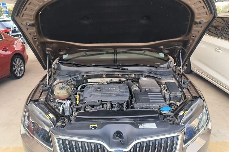 Used Skoda Superb 2016 TSI330 DSG Innovation Edition Engine Bay