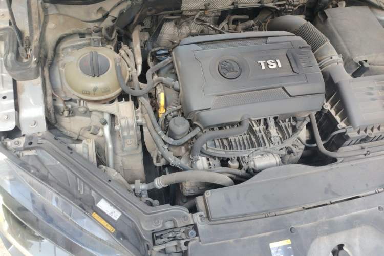 Used Skoda Superb 2016 TSI330 DSG Smart Drive Edition Engine Bay Right