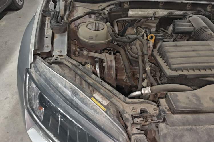 Used Skoda Superb 2016 TSI280 DSG Innovation Edition Engine Bay Right