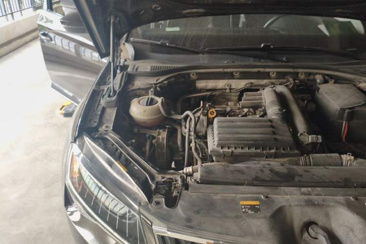 Used Skoda Superb 2016 TSI280 DSG Innovation Edition Engine Bay Right
