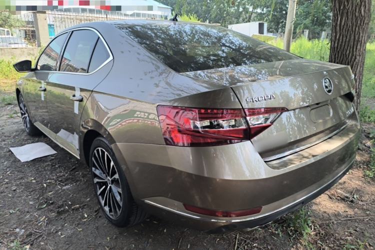 Used Skoda Superb 2016 TSI330 DSG Smart Drive Edition Exterior 2