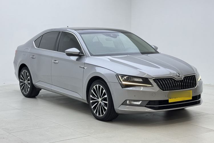 Used Skoda Superb 2016 TSI330 DSG Smart Drive Edition Exterior 2
