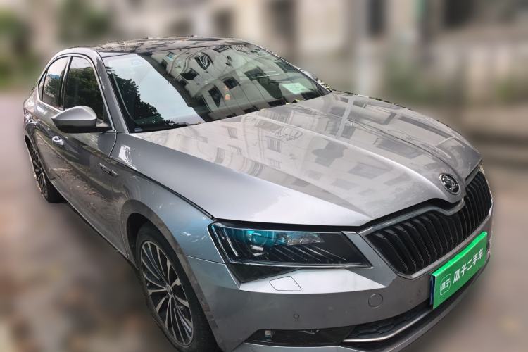 Used Skoda Superb 2016 TSI330 DSG Smart Drive Edition Exterior 2