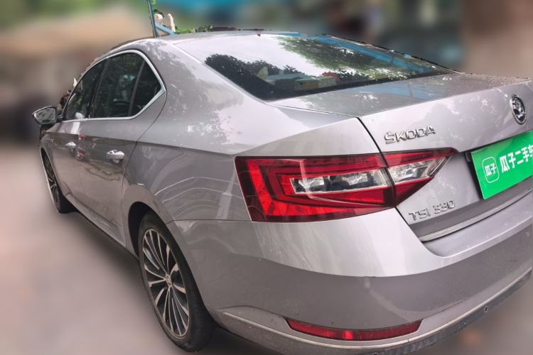 Used Skoda Superb 2016 TSI330 DSG Smart Drive Edition Exterior 3