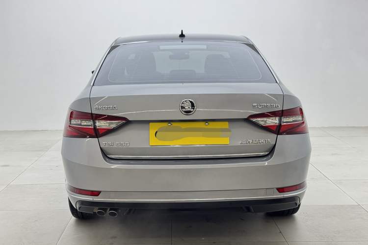 Used Skoda Superb 2016 TSI330 DSG Smart Drive Edition Exterior 4