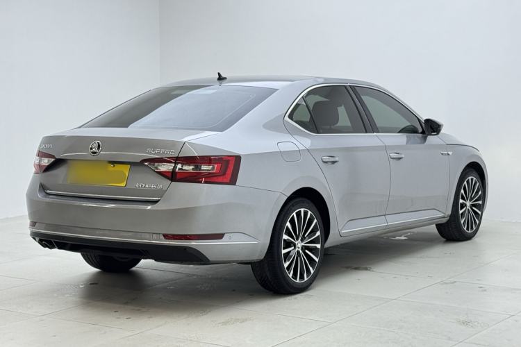 Used Skoda Superb 2016 TSI330 DSG Smart Drive Edition Exterior 5