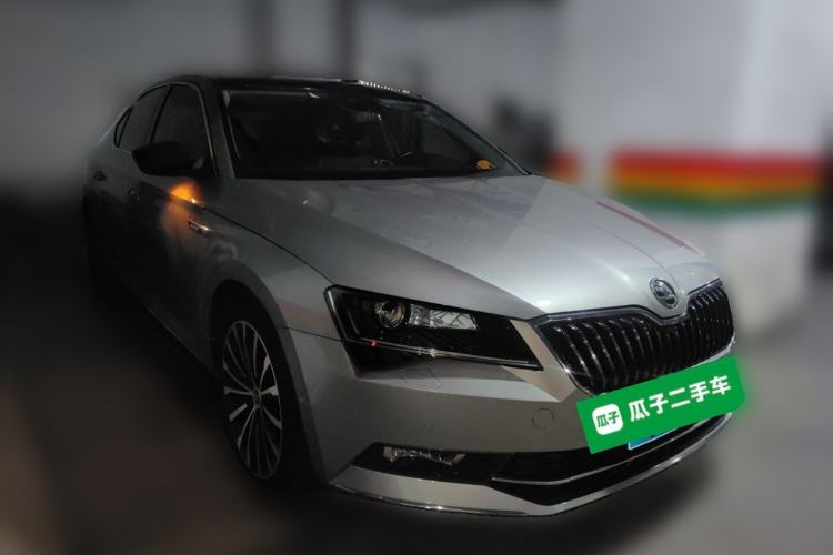 Used Skoda Superb 2016 TSI330 DSG Smart Drive Edition Front Right 45 Deg
