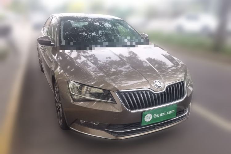 Used Skoda Superb 2016 TSI330 DSG Innovation Edition Front Right 45 Deg