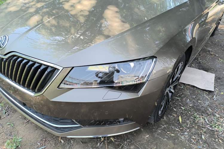 Used Skoda Superb 2016 TSI330 DSG Smart Drive Edition Left Front Headlight