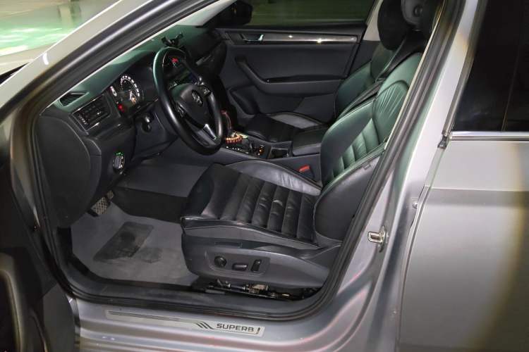 Used Skoda Superb 2016 TSI280 DSG Champion Edition Left Front Seat