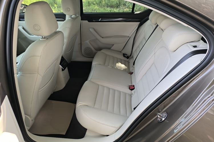 Used Skoda Superb 2016 TSI330 DSG Smart Drive Edition Left Rear Seat