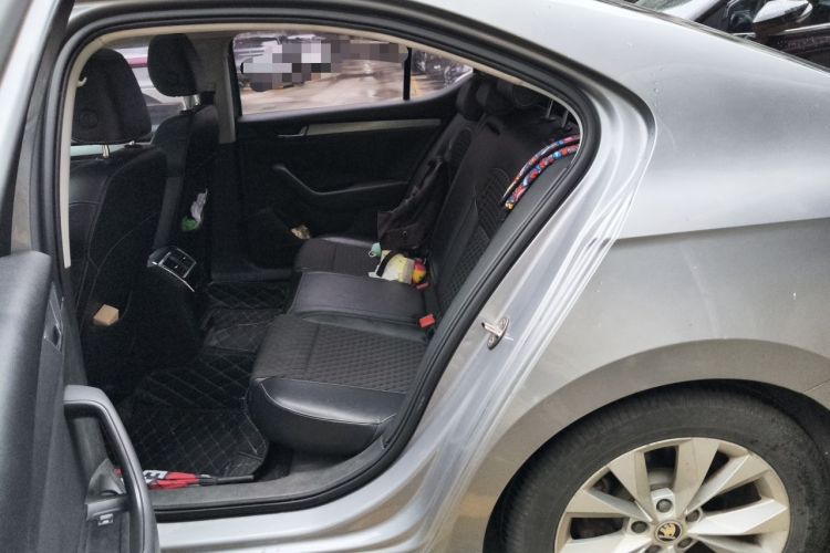Used Skoda Superb 2016 TSI280 DSG Innovation Edition Left Rear Seat
