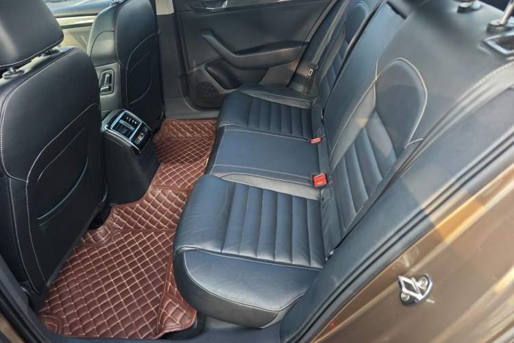 Used Skoda Superb 2016 TSI330 DSG Smart Drive Edition Left Rear Seat