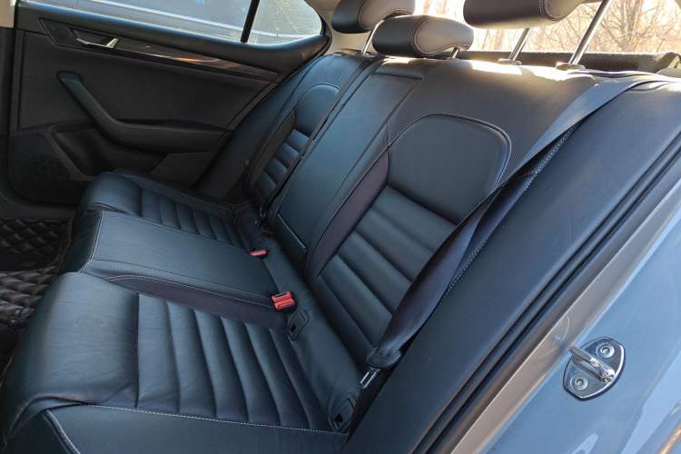 Used Skoda Superb 2016 TSI330 DSG Smart Drive Edition Left Rear Seat