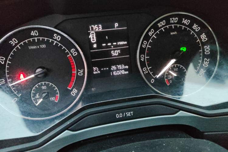 Used Skoda Superb 2016 TSI280 DSG Advanced Edition Odometer Close Up
