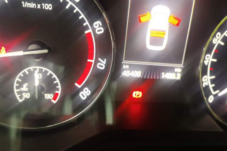 Used Skoda Superb 2016 TSI330 DSG Innovation Edition Odometer Close Up