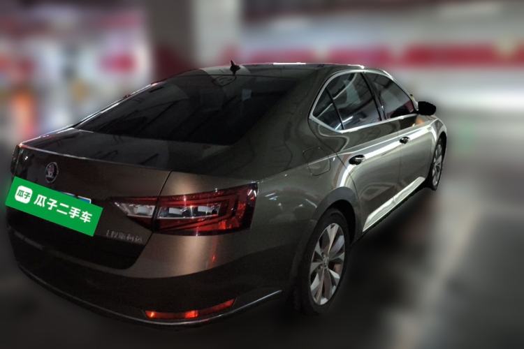 Used Skoda Superb 2016 TSI330 DSG Innovation Edition Rear Right 45 Deg