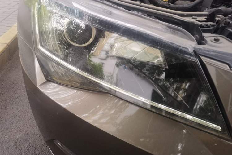 Used Skoda Superb 2016 TSI330 DSG Innovation Edition Right Front Headlight