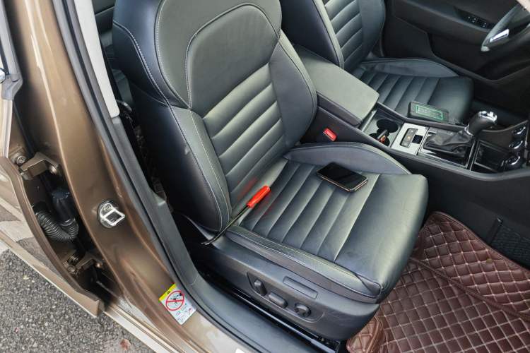 Used Skoda Superb 2016 TSI330 DSG Smart Drive Edition Right Front Seat