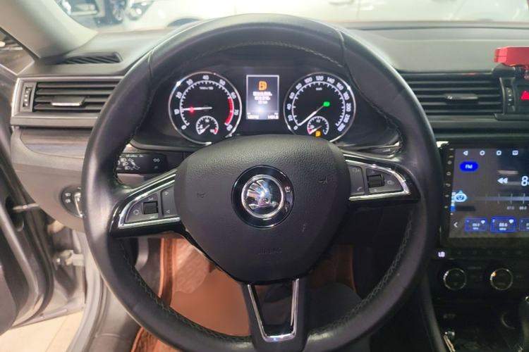 Used Skoda Superb 2016 TSI330 DSG Smart Drive Edition Steering Wheel
