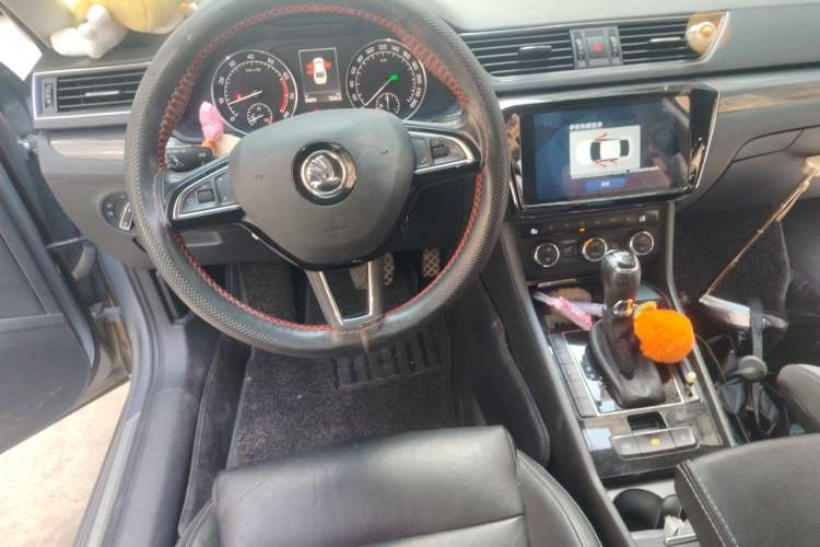 Used Skoda Superb 2016 TSI330 DSG Smart Drive Edition Steering Wheel