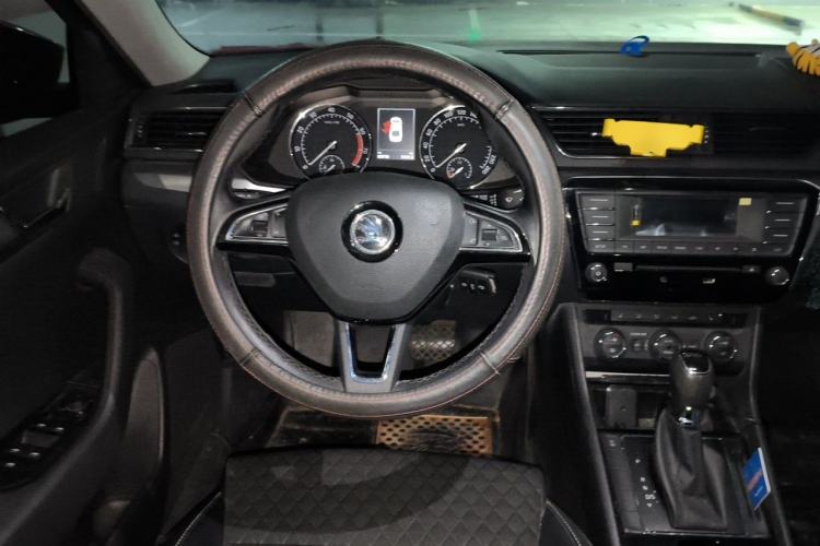 Used Skoda Superb 2016 TSI330 DSG Innovation Edition Steering Wheel