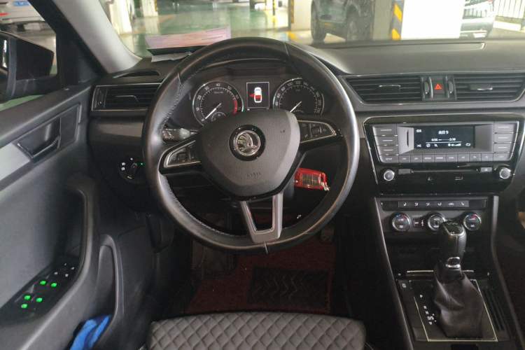 Used Skoda Superb 2016 TSI280 DSG Innovation Edition Steering Wheel