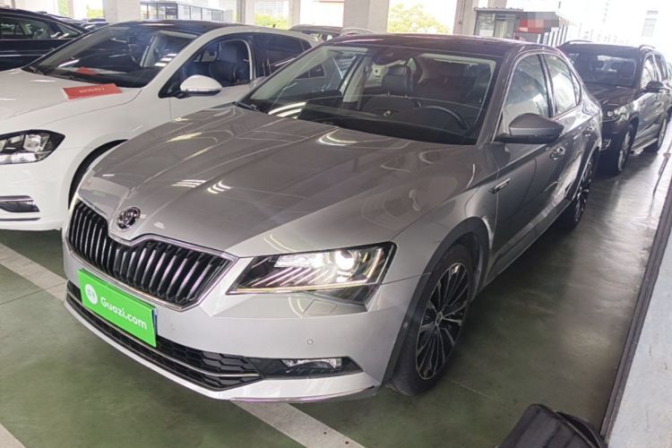 Used Skoda Superb 2016 TSI330 DSG Smart Drive Edition Guazi used car, China used car export, Used car for sale, Used Skoda cars, Cheapest cars for sale