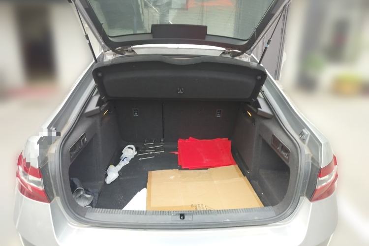 Used Skoda Superb 2016 TSI330 DSG Smart Drive Edition Trunk