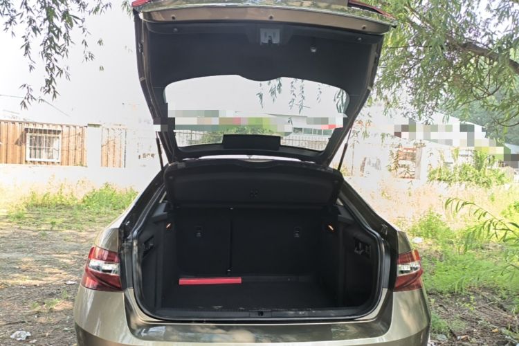 Used Skoda Superb 2016 TSI330 DSG Smart Drive Edition Trunk