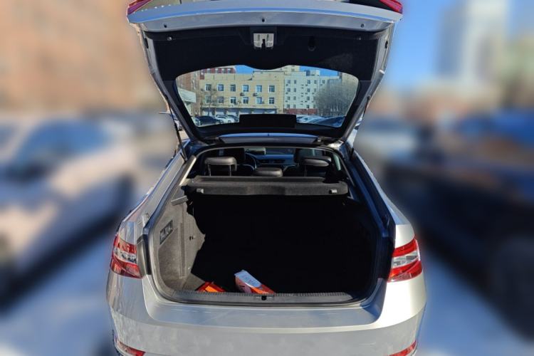 Used Skoda Superb 2016 TSI330 DSG Smart Drive Edition Trunk