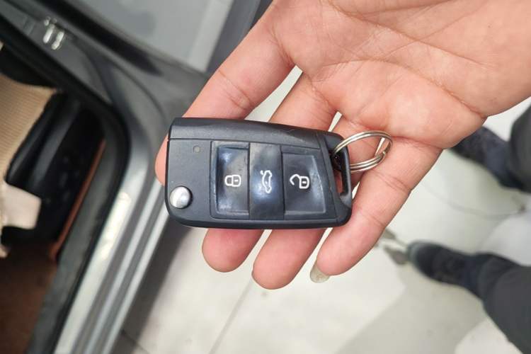 Used Skoda Superb 2016 TSI330 DSG Smart Drive Edition Vehicle Key