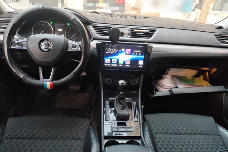 Used Skoda Superb 2016 TSI330 DSG Innovation Edition Center Console