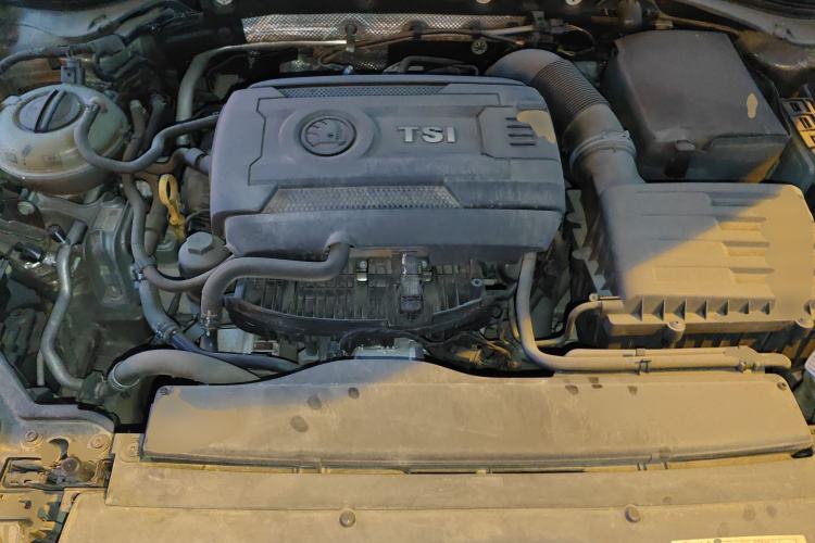 Used Skoda Superb 2016 TSI330 DSG Innovation Edition Engine Bay