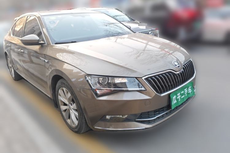 Used Skoda Superb 2016 TSI330 DSG Innovation Edition Front Right 45 Deg