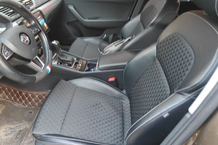 Used Skoda Superb 2016 TSI330 DSG Innovation Edition Left Front Seat